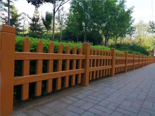 草坪护栏特点