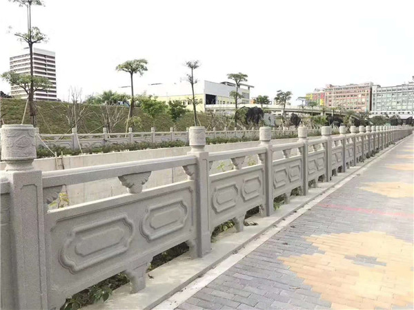 河堤护栏选购